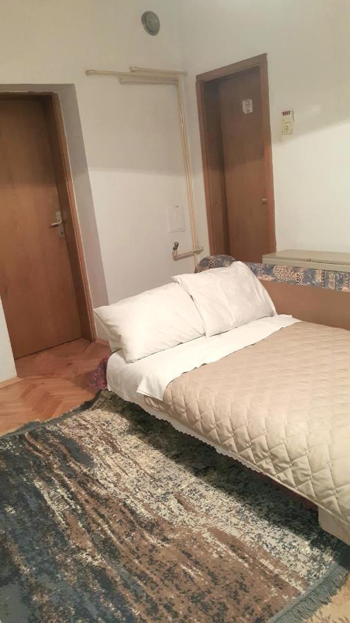 Digital Nomad Comfy Apartment,Foot Mountain Vodno And Millennium Cross,19 Min By Walk To Cener,Free Parking Скопие Екстериор снимка